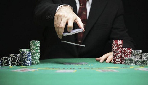 Blackjack strategy with charts