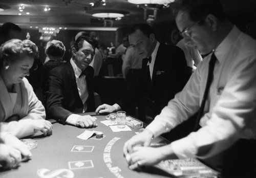 Sinatra plays Blackjack